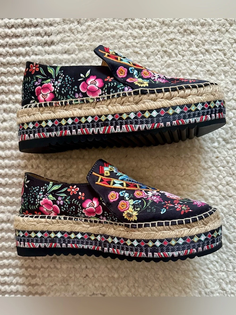 Johnny Was Joshua Embroidered Espadrilles Black/Multi Slip On Shoes Sz 37 NWOTB